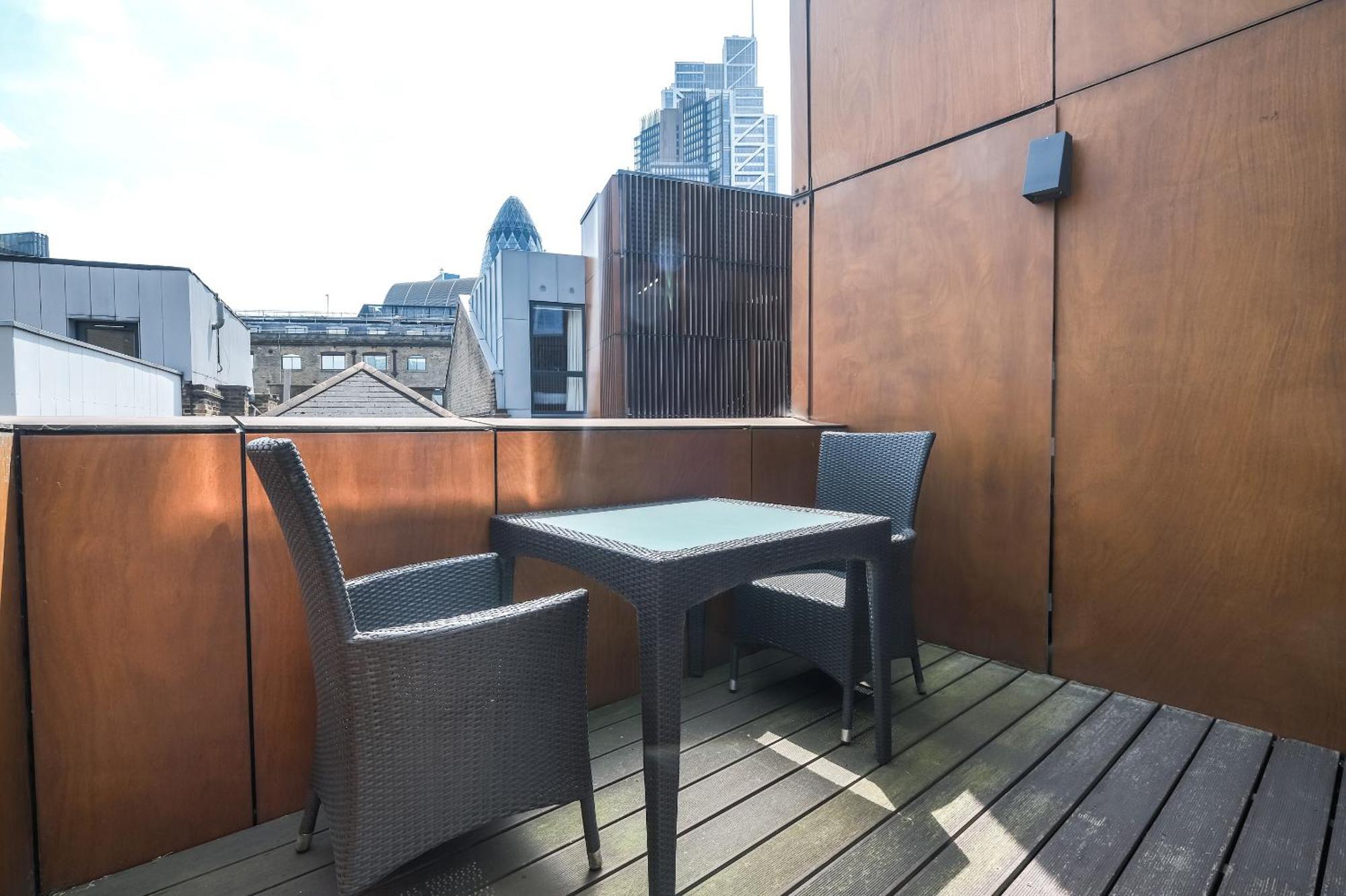 Central Servised Apartments On Artillery Lane London Room photo