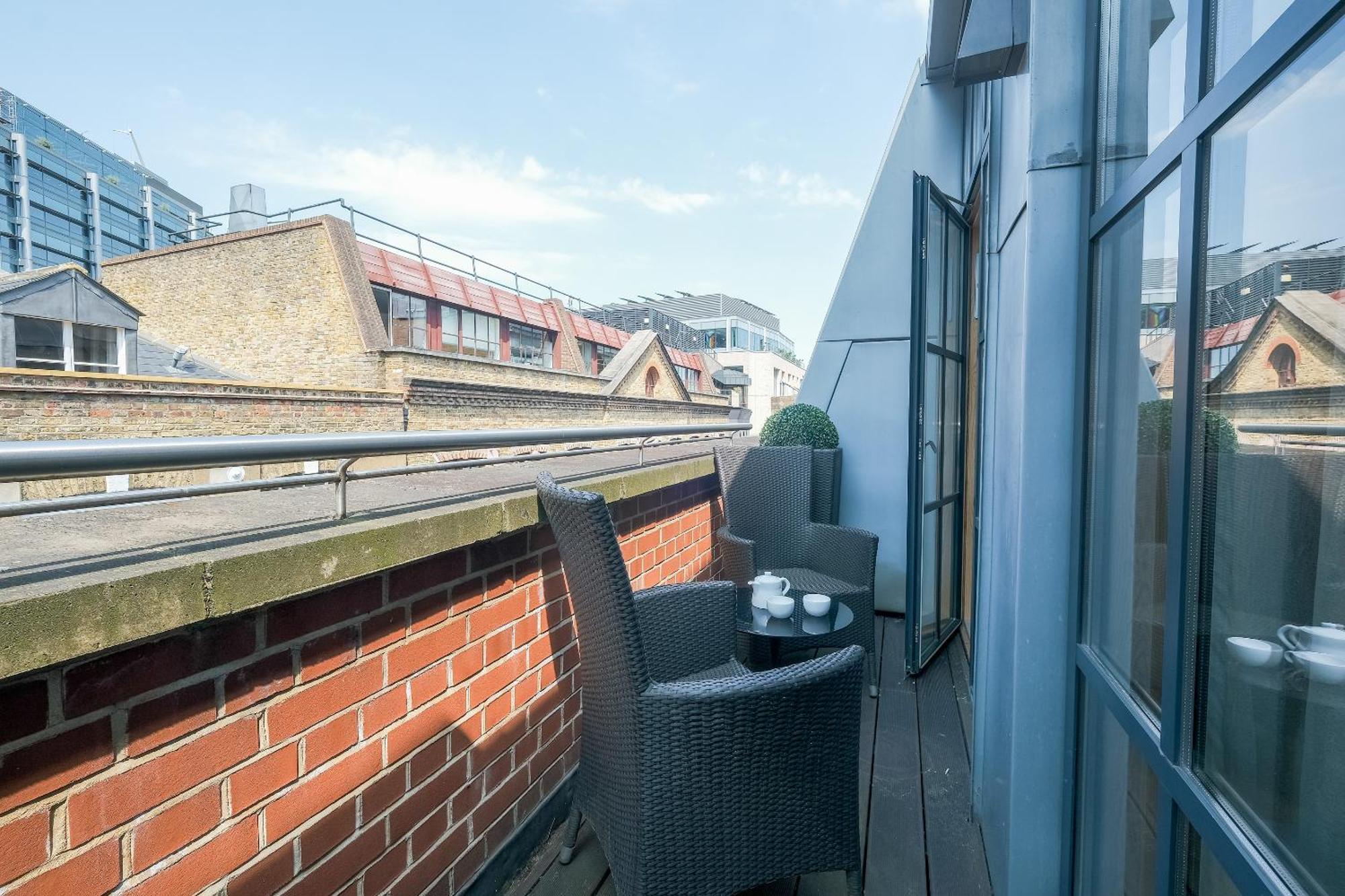 Central Servised Apartments On Artillery Lane London Room photo